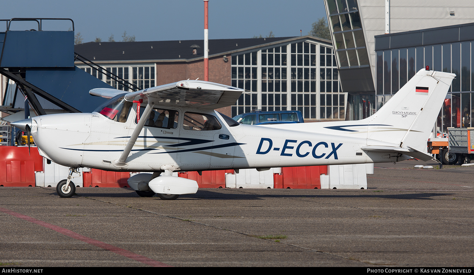 Aircraft Photo of D-ECCX | Cessna 172S Skyhawk SP | AirHistory.net #254841