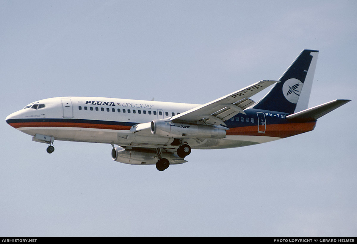 Aircraft Photo of PH-TSI | Boeing 737-2A3/Adv | PLUNA Líneas Aéreas Uruguayas | AirHistory.net #254897