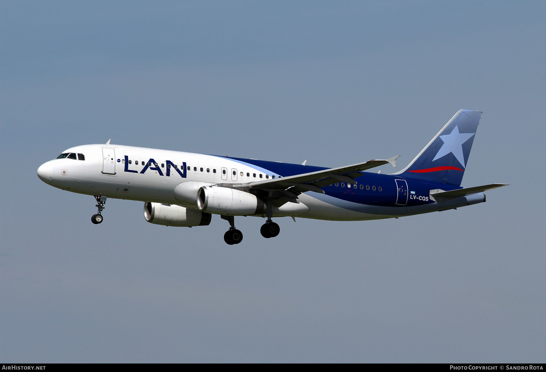 Aircraft Photo of LV-CQS | Airbus A320-233 | LAN Airlines - Línea Aérea Nacional | AirHistory.net #255001