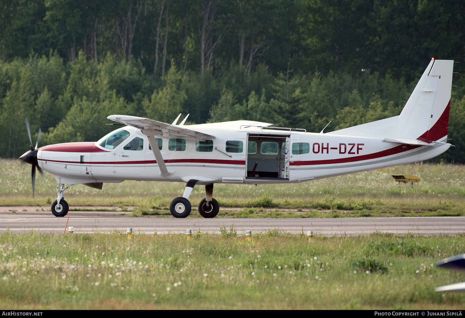 Aircraft Photo of OH-DZF | Cessna 208B Grand Caravan | AirHistory.net #255003