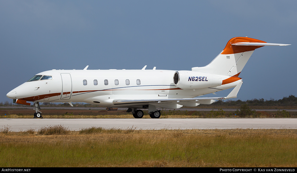 Aircraft Photo of N625EL | Bombardier Challenger 300 (BD-100-1A10) | AirHistory.net #255181