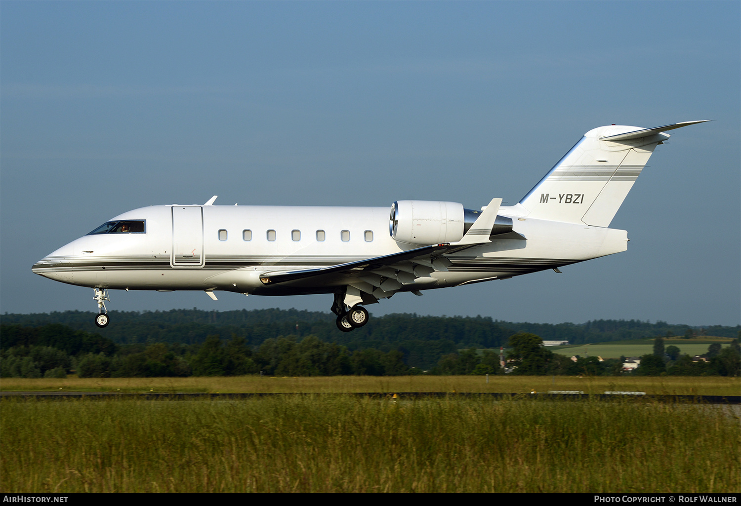 Aircraft Photo of M-YBZI | Canadair Challenger 601-3R (CL-600-2B16) | AirHistory.net #255211