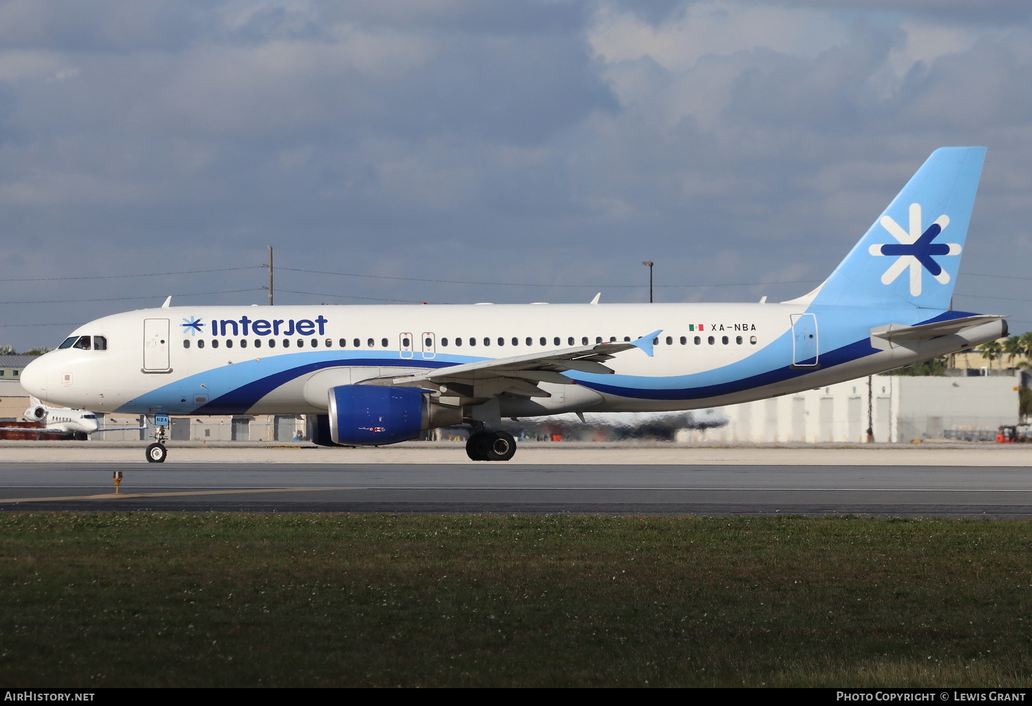 Aircraft Photo of XA-NBA | Airbus A320-214 | Interjet | AirHistory.net #255234