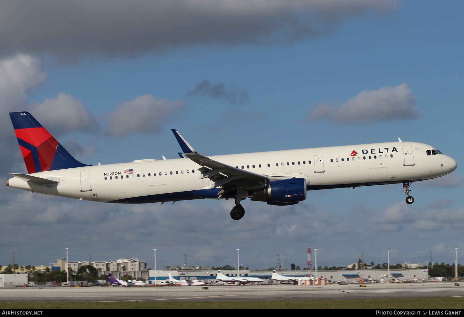 Aircraft Photo of N322DN | Airbus A321-211 | Delta Air Lines | AirHistory.net #255245
