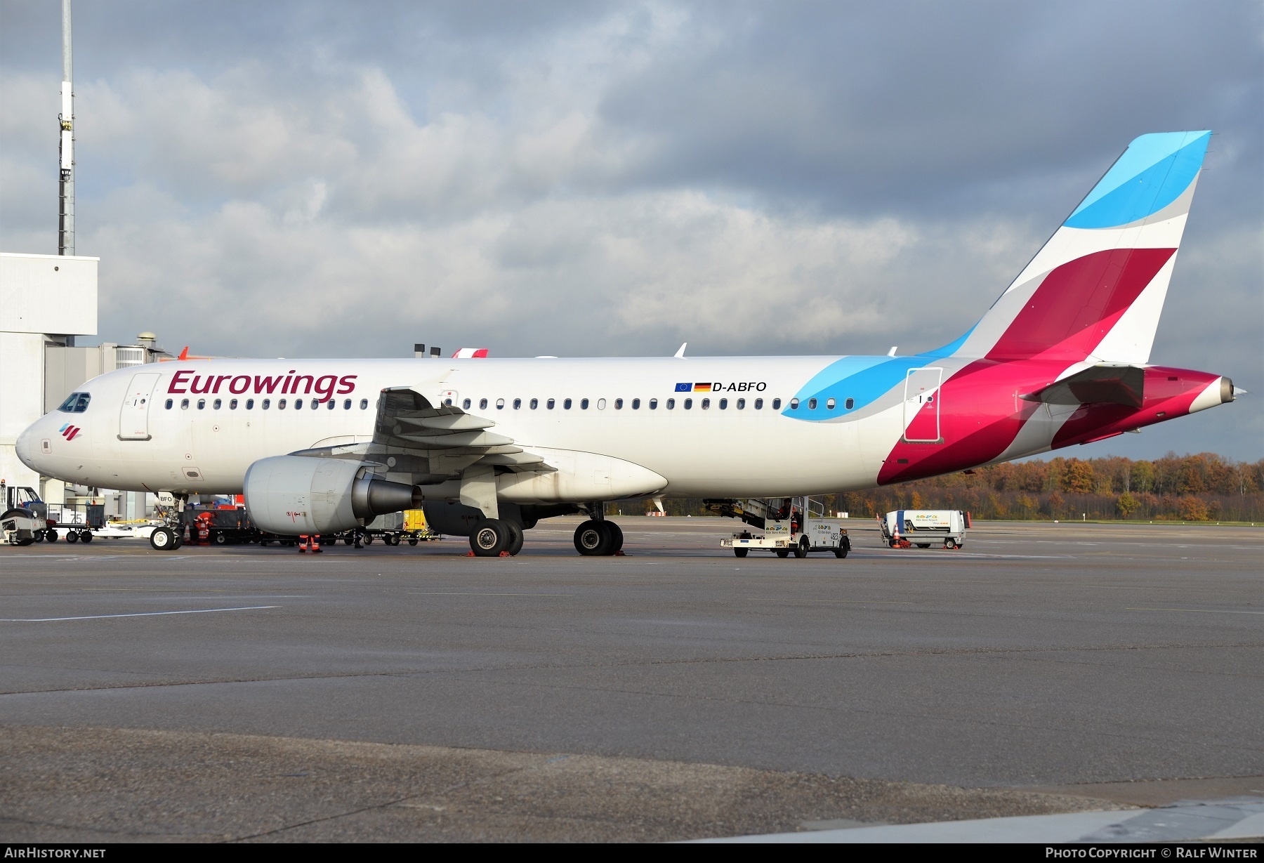 Aircraft Photo of D-ABFO | Airbus A320-214 | Eurowings | AirHistory.net #255297
