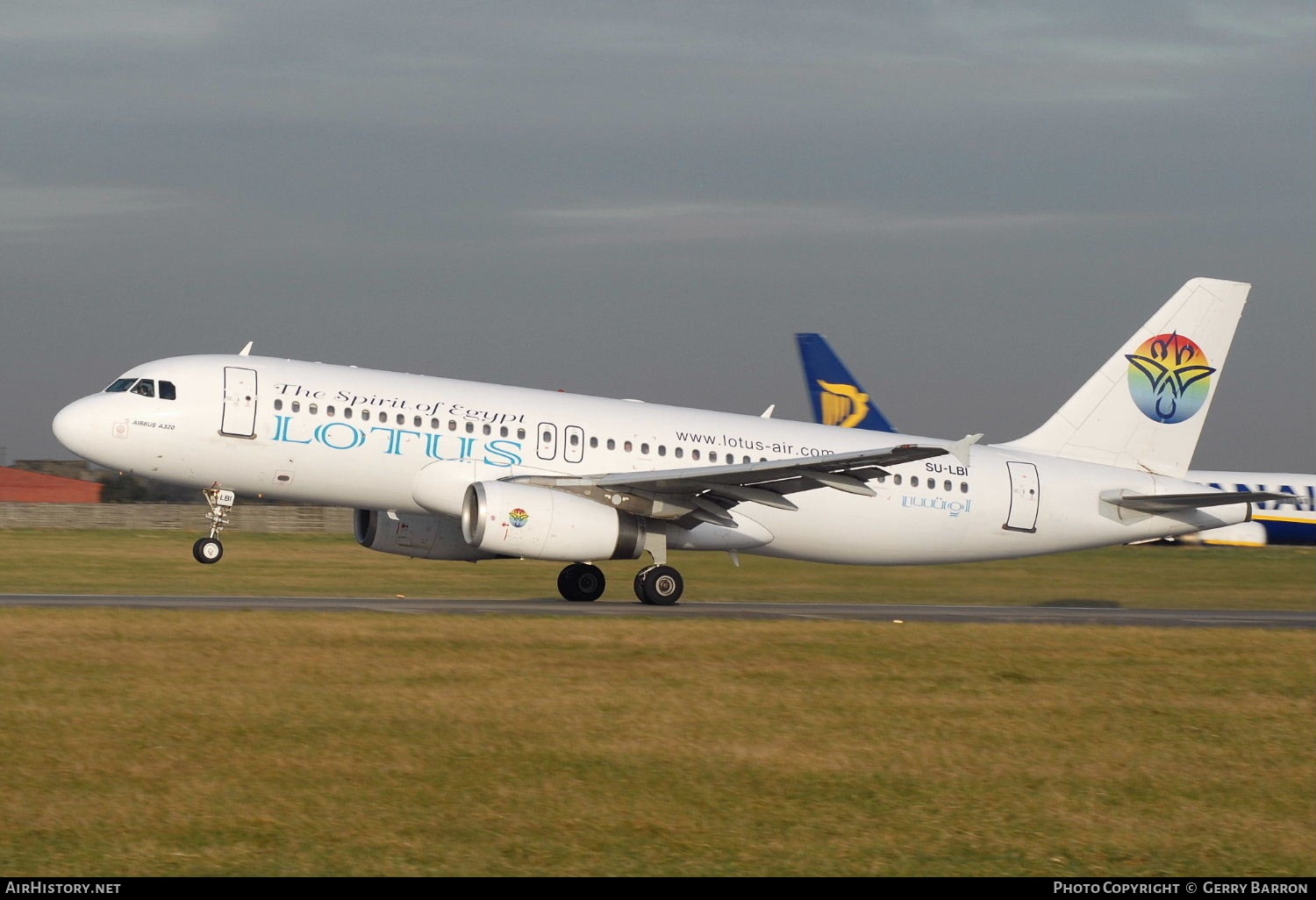 Aircraft Photo of SU-LBI | Airbus A320-232 | Lotus Air | AirHistory.net #255309