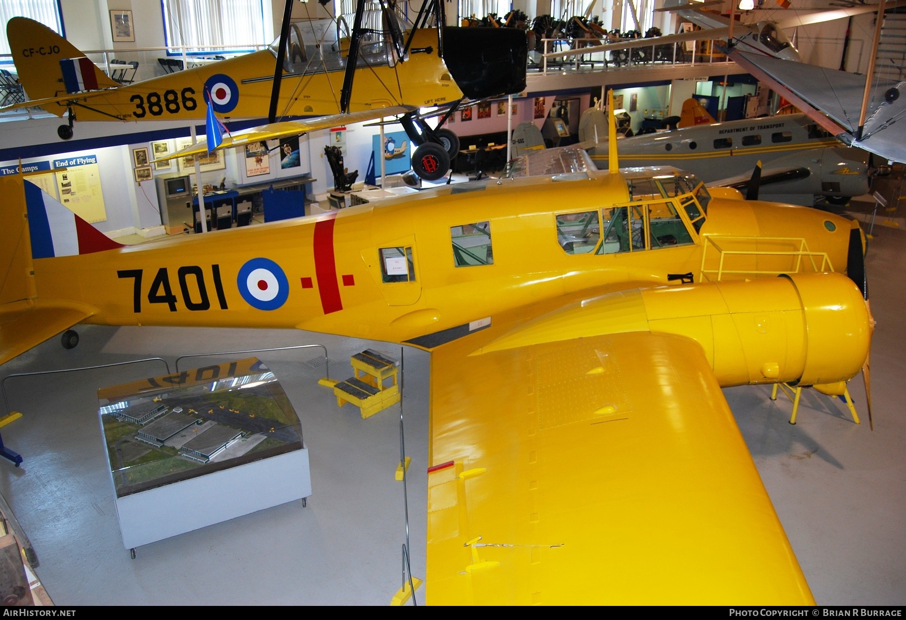 Aircraft Photo of 12587 / 7401 | Avro 652A Anson V | Canada - Air Force | AirHistory.net #255317