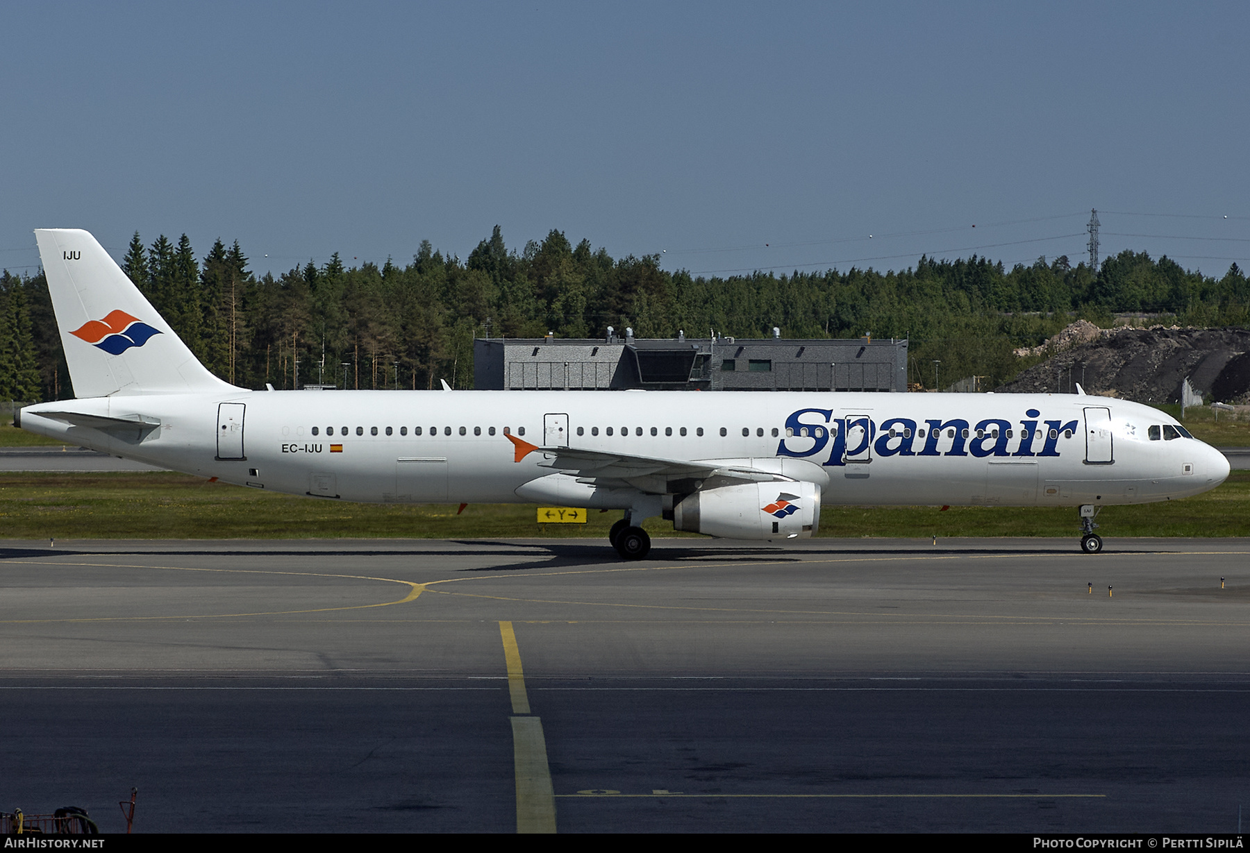 Aircraft Photo of EC-IJU | Airbus A321-231 | Spanair | AirHistory.net #255319