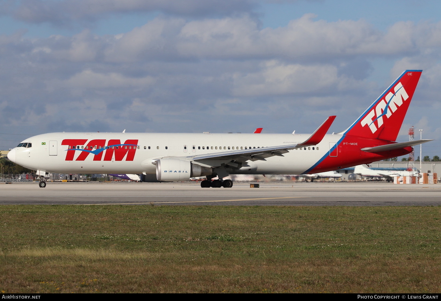 Aircraft Photo of PT-MOE | Boeing 767-316/ER | TAM Linhas Aéreas | AirHistory.net #255574