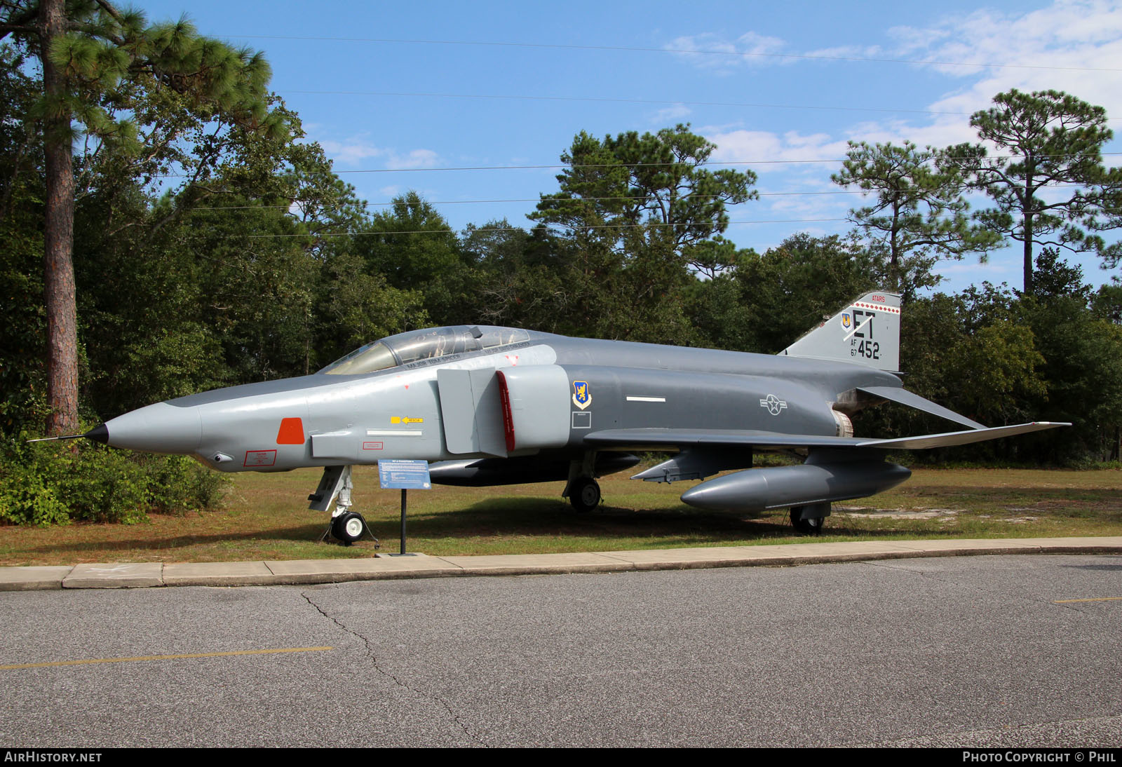 Aircraft Photo of 67-0452 / AF67-452 | McDonnell Douglas RF-4C Phantom II | USA - Air Force | AirHistory.net #255733