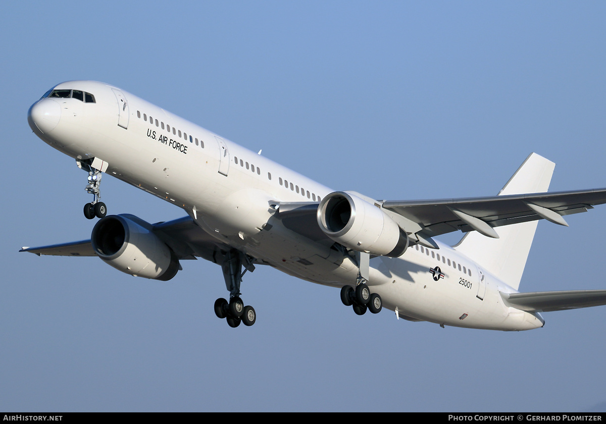 Aircraft Photo of 02-5001 / 25001 | Boeing C-32B (757-23A) | USA - Air Force | AirHistory.net #255744