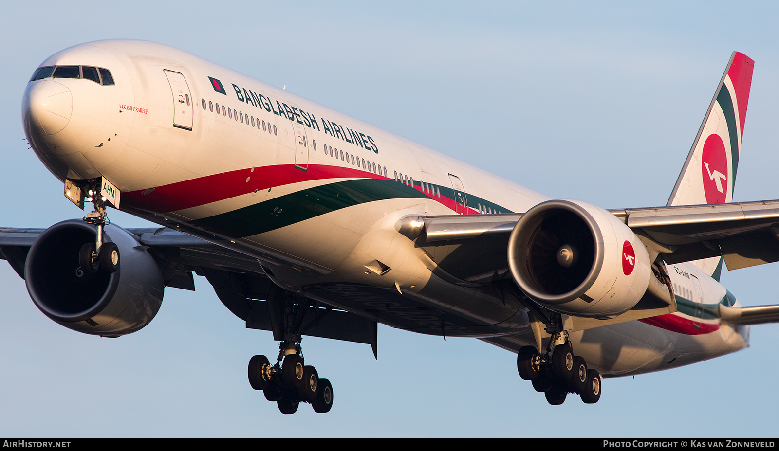 Aircraft Photo of S2-AHM | Boeing 777-3E9/ER | Biman Bangladesh Airlines | AirHistory.net #255819