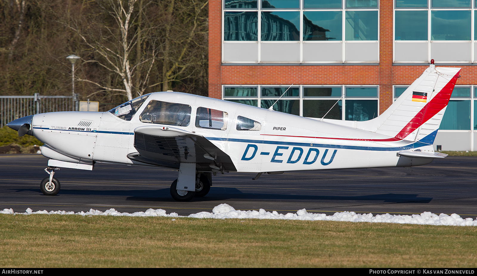 Aircraft Photo of D-EDDU | Piper PA-28R-201T Turbo Arrow III | AirHistory.net #255953