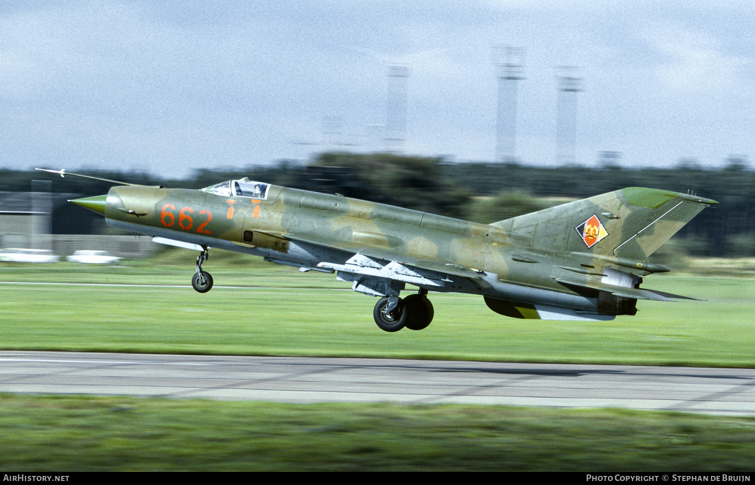 Aircraft Photo of 662 | Mikoyan-Gurevich MiG-21MF | East Germany - Air Force | AirHistory.net #256053