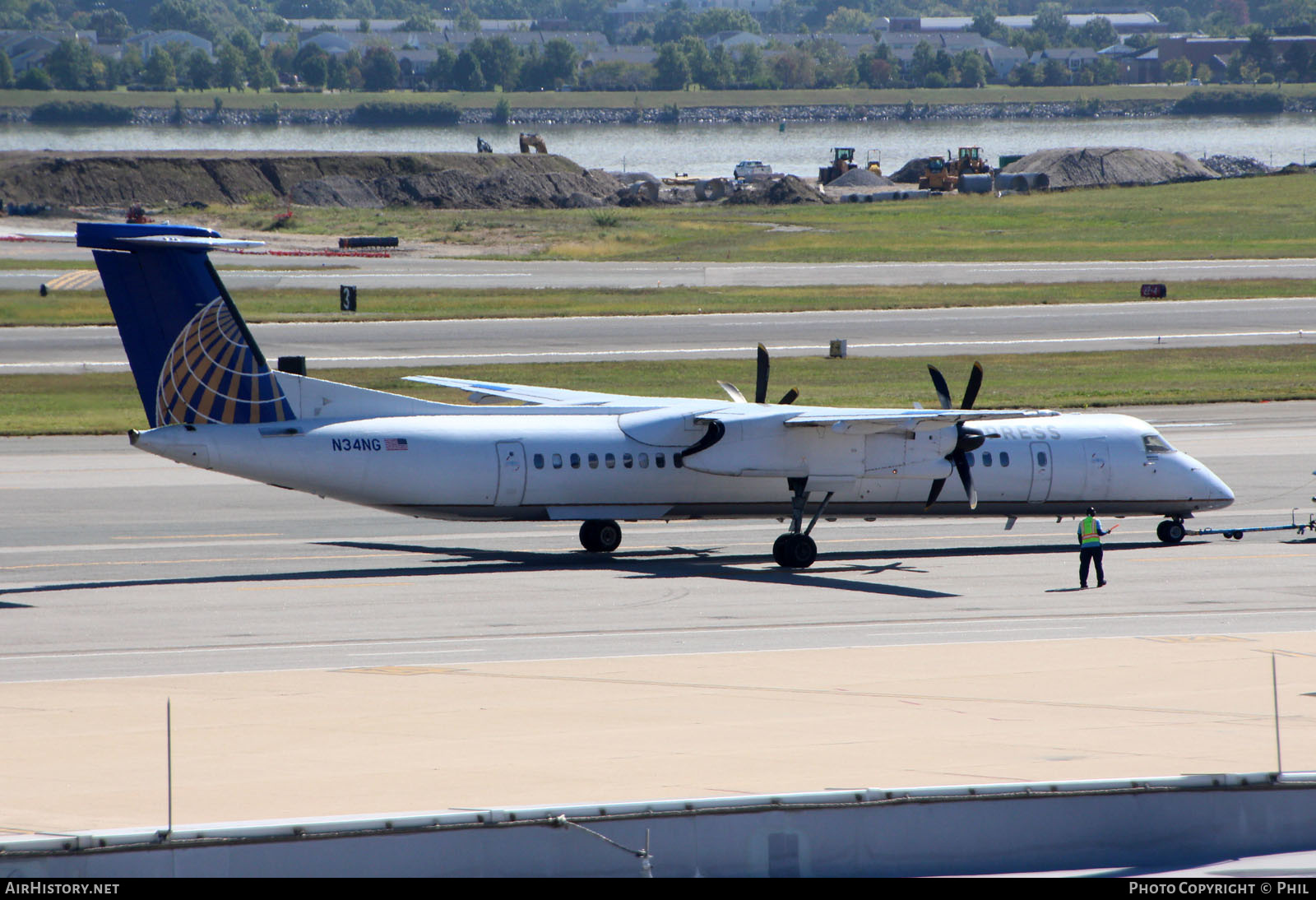 Aircraft Photo of N34NG | Bombardier DHC-8-402 Dash 8 | United Express | AirHistory.net #256084