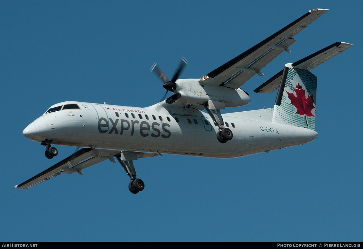 Aircraft Photo of C-GKTA | De Havilland Canada DHC-8-301 Dash 8 | Air Canada Express | AirHistory.net #256153
