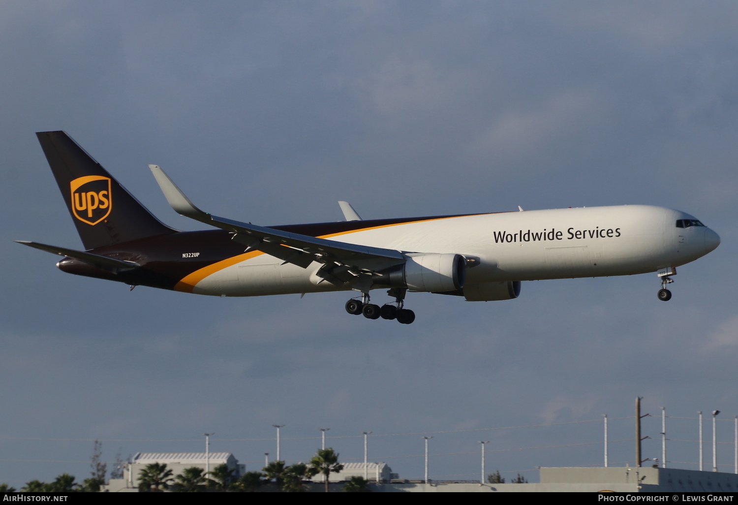 Aircraft Photo of N322UP | Boeing 767-34AF/ER | United Parcel Service - UPS | AirHistory.net #256237