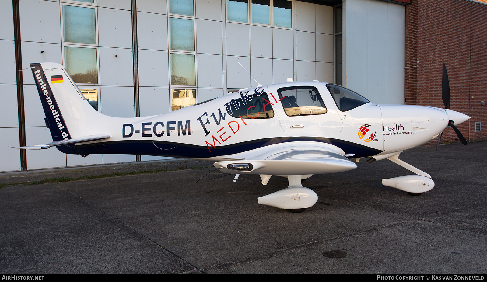 Aircraft Photo of D-ECFM | Cirrus SR-22T G5 | Funke Medical | AirHistory.net #256255