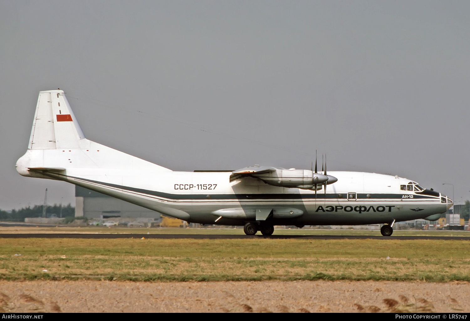 Aircraft Photo of CCCP-11527 | Antonov An-12B | Aeroflot | AirHistory.net #256261