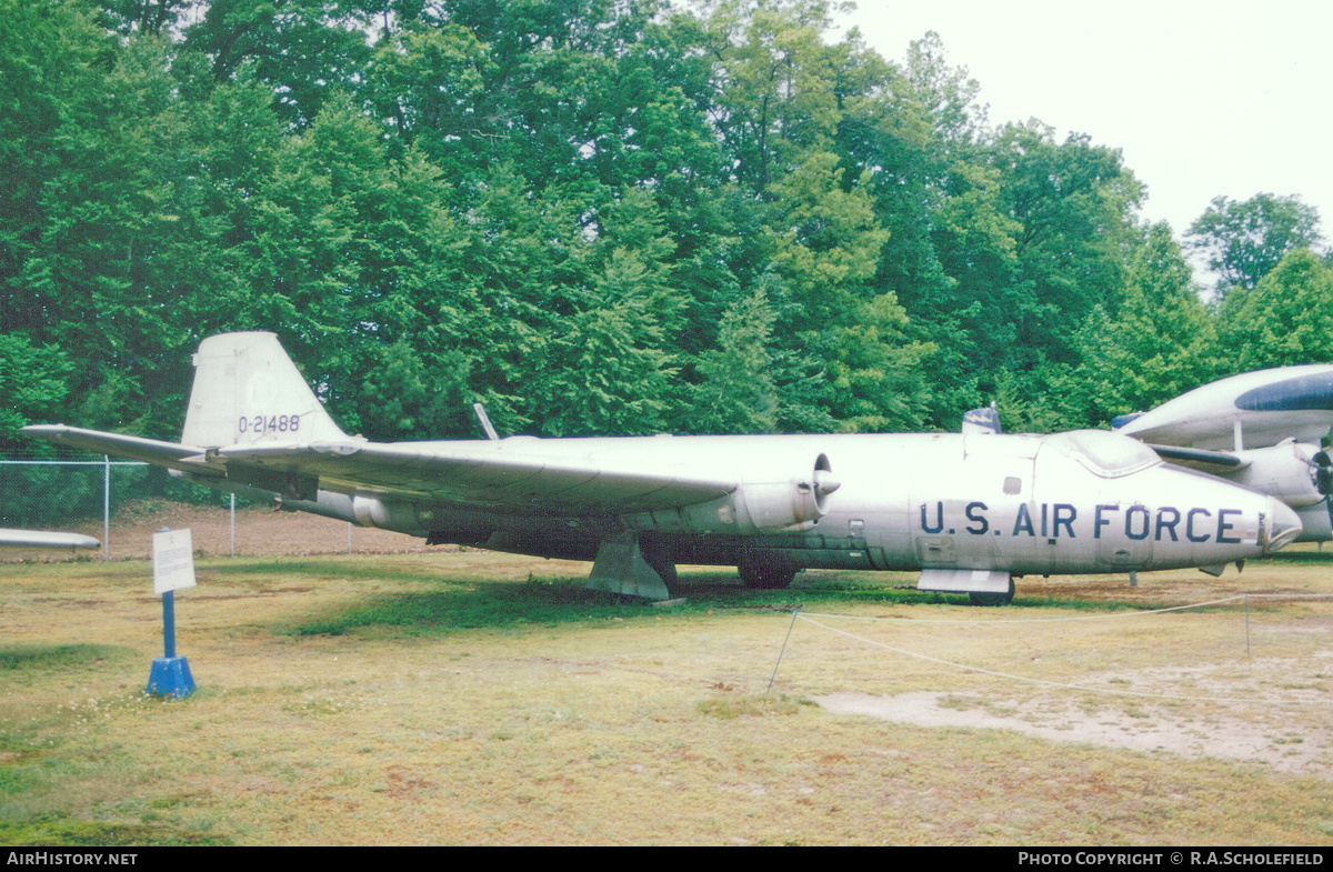 Aircraft Photo of 52-1488 / 0-21488 | Martin RB-57A Canberra | USA - Air Force | AirHistory.net #256302