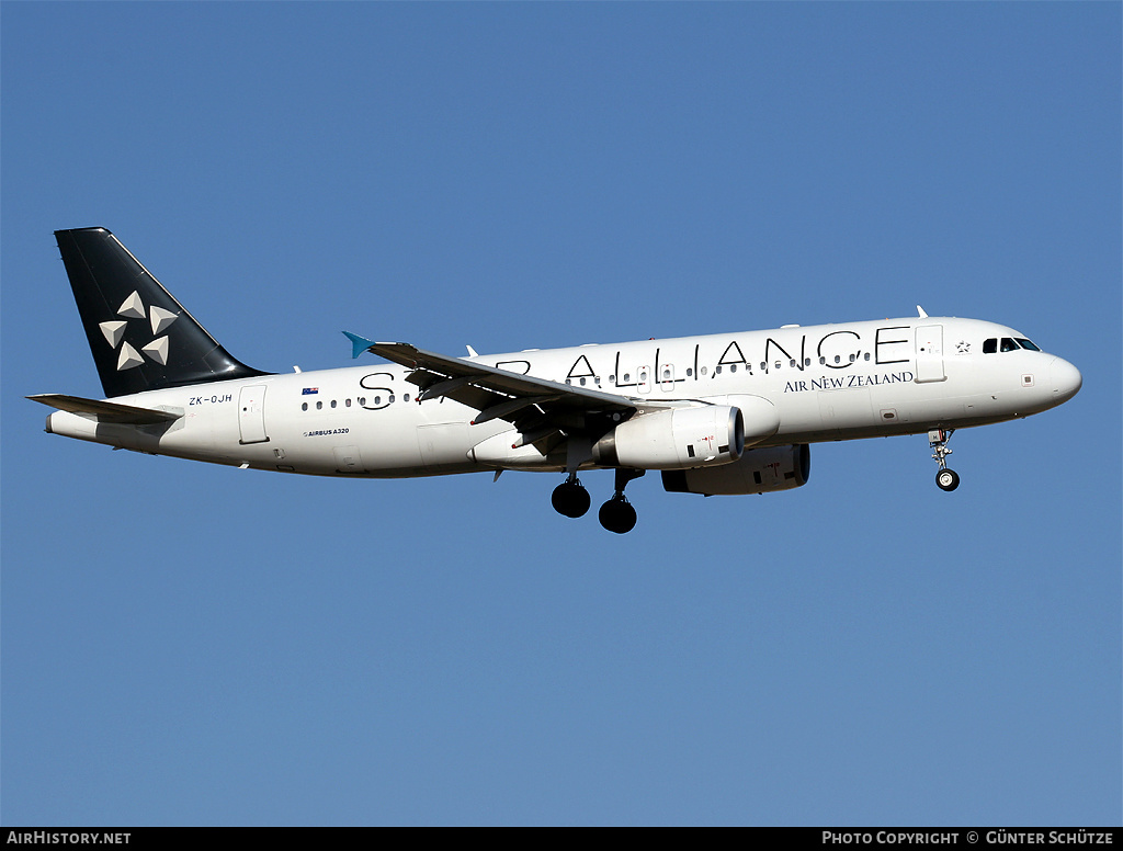 Aircraft Photo of ZK-OJH | Airbus A320-232 | Air New Zealand | AirHistory.net #256342