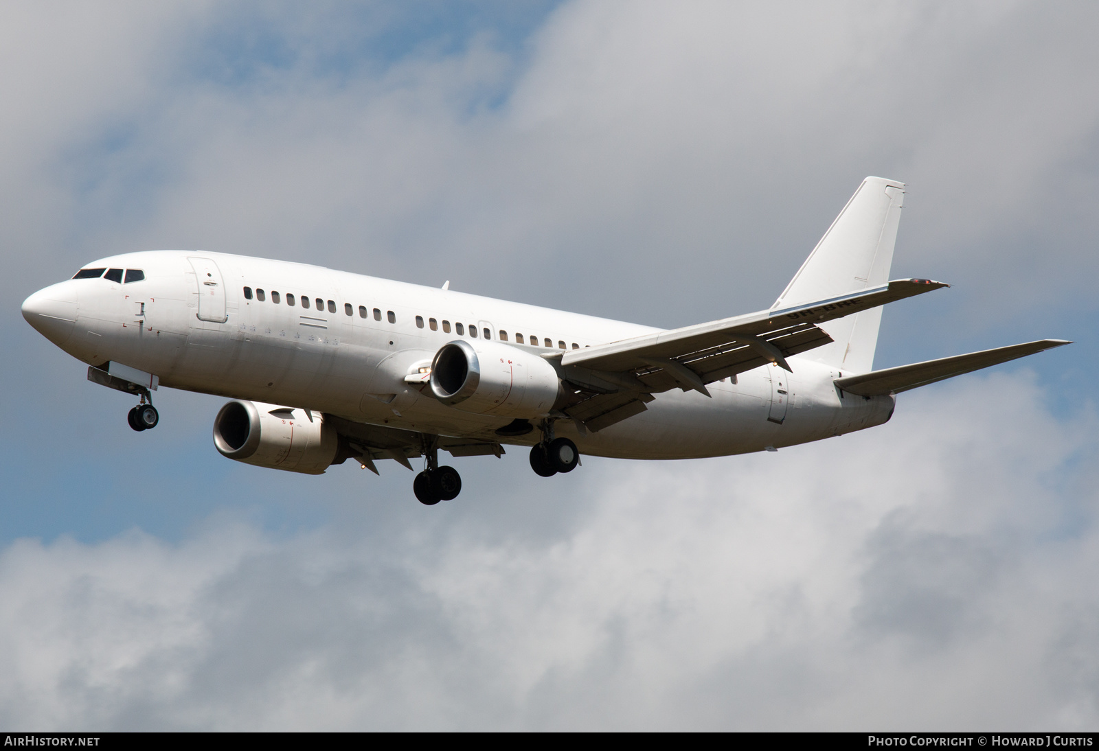 Aircraft Photo of 9H-BRE | Boeing 737-3Y0(QC) | AirHistory.net #256350