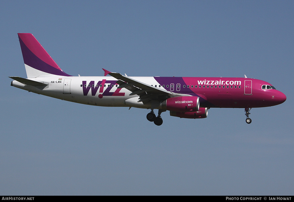 Aircraft Photo of HA-LWA | Airbus A320-232 | Wizz Air | AirHistory.net #256375