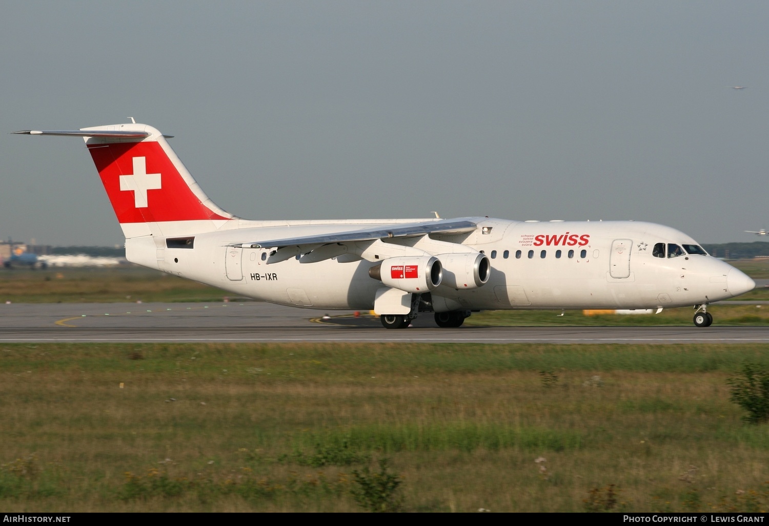 Aircraft Photo of HB-IXR | British Aerospace Avro 146-RJ100 | Swiss International Air Lines | AirHistory.net #256491