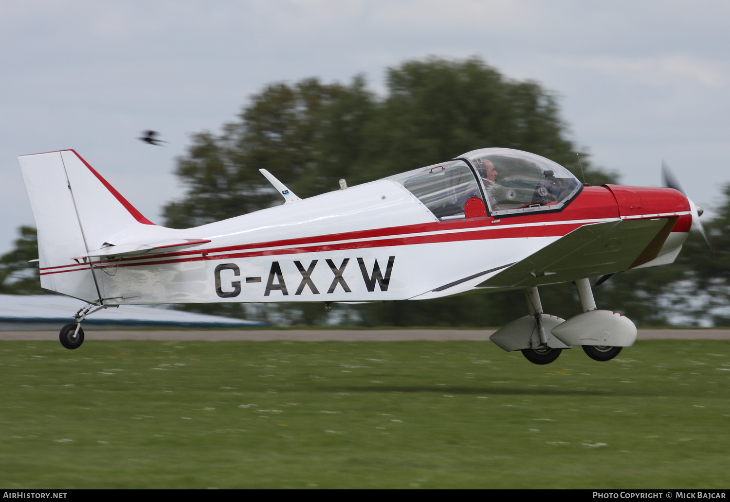 Aircraft Photo of G-AXXW | SAN Jodel D-117 | AirHistory.net #256500