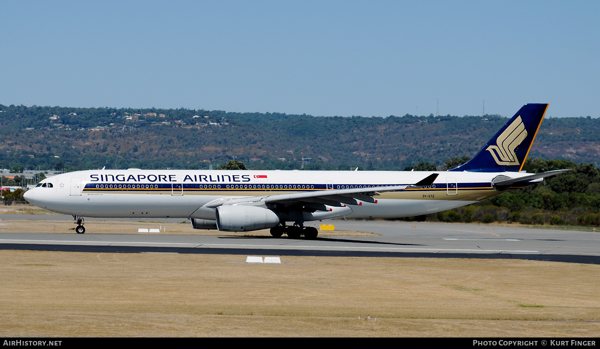 Aircraft Photo of 9V-STZ | Airbus A330-343 | Singapore Airlines | AirHistory.net #256589