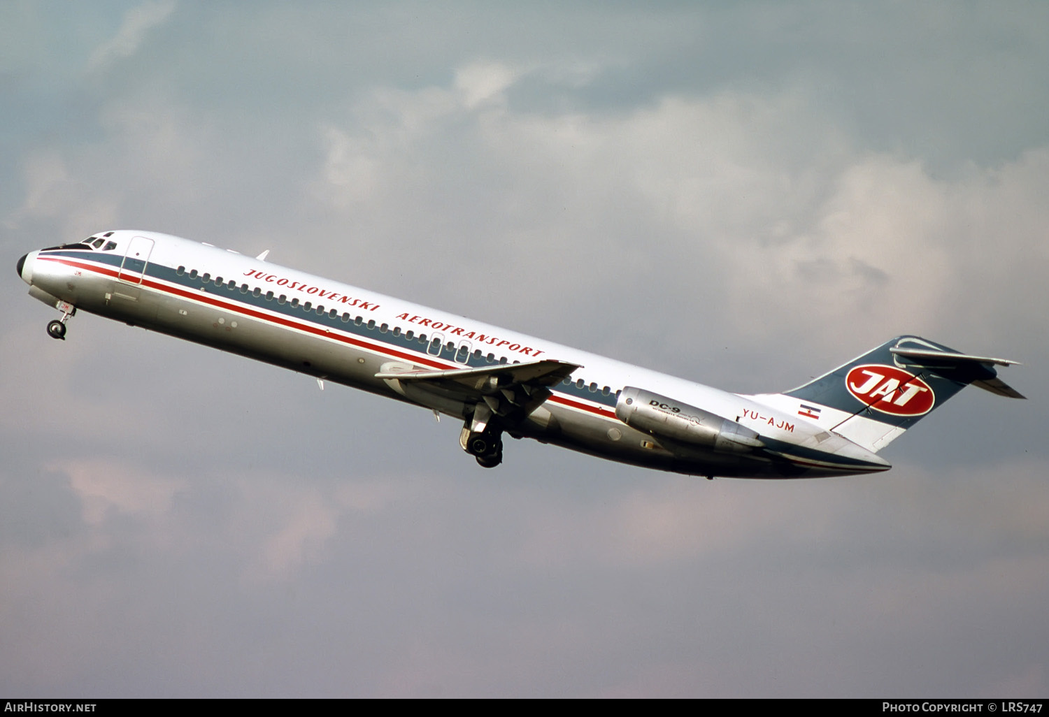 Aircraft Photo of YU-AJM | McDonnell Douglas DC-9-32 | JAT Yugoslav Airlines - Jugoslovenski Aerotransport | AirHistory.net #256593