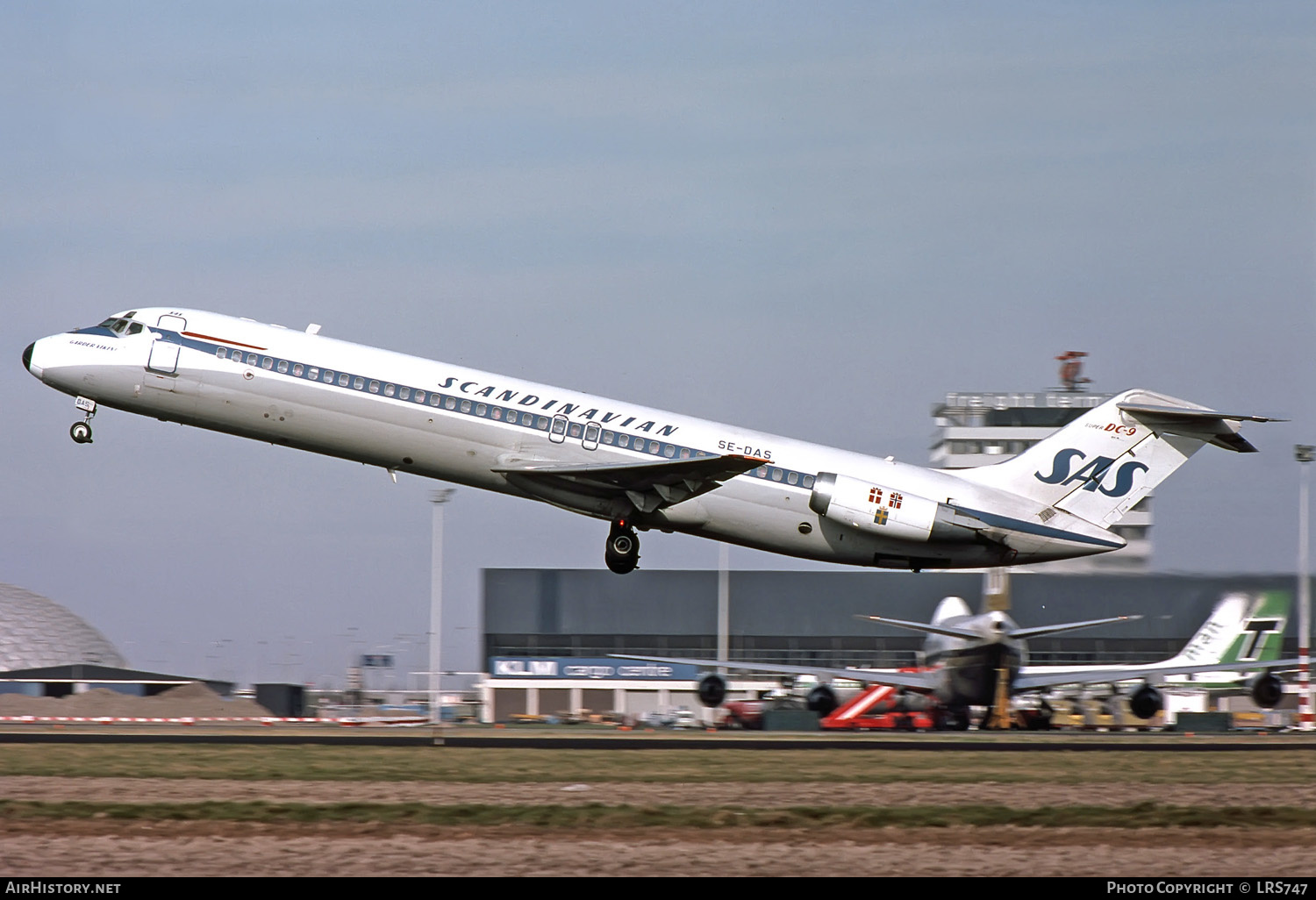 Aircraft Photo of SE-DAS | McDonnell Douglas DC-9-41 | Scandinavian Airlines - SAS | AirHistory.net #256595
