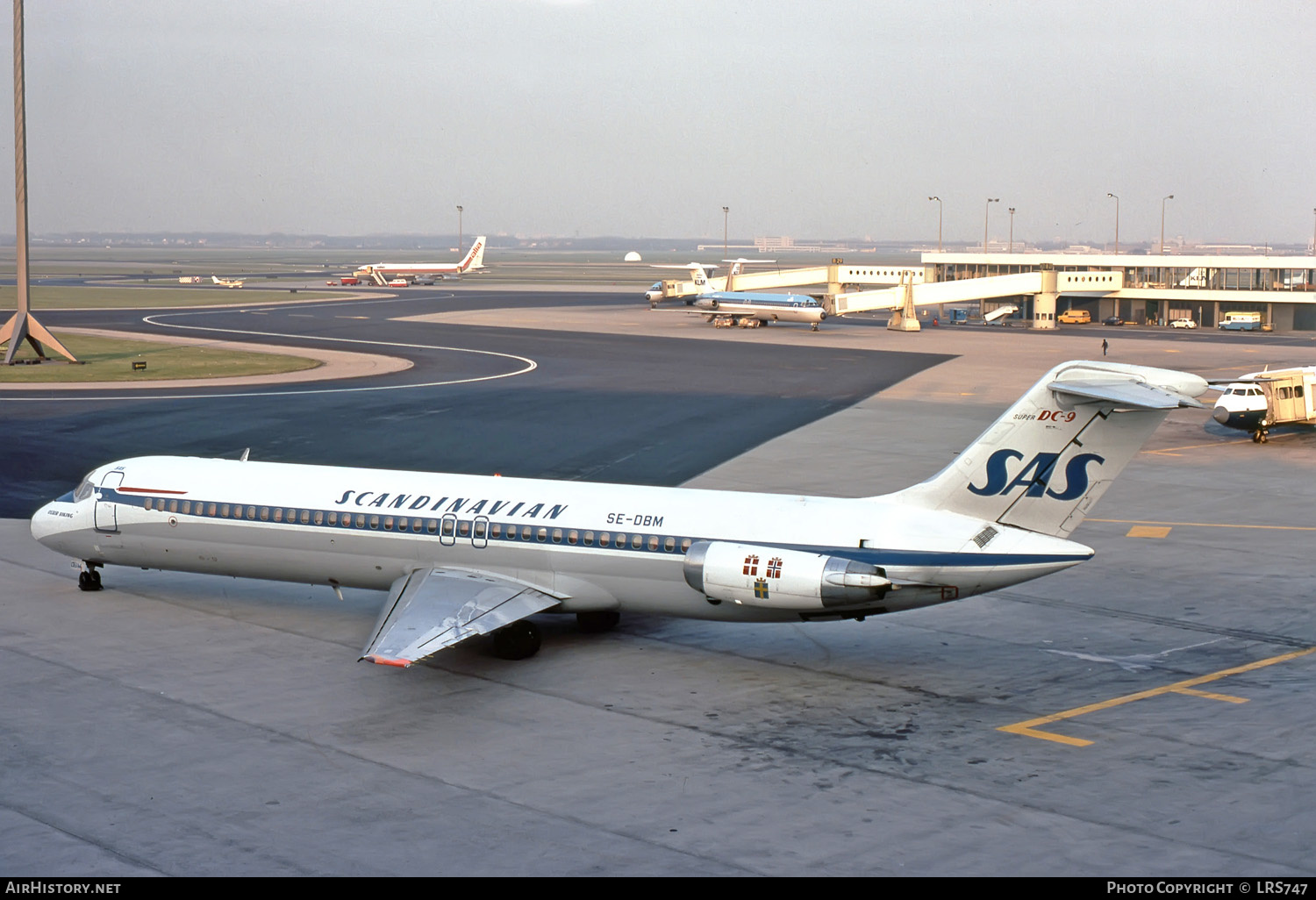 Aircraft Photo of SE-DBM | McDonnell Douglas DC-9-41 | Scandinavian Airlines - SAS | AirHistory.net #256601