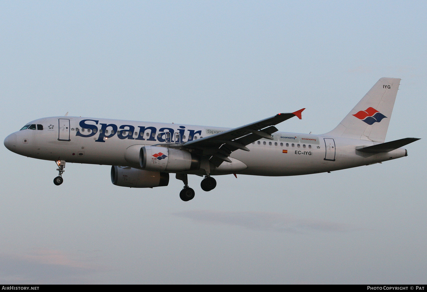 Aircraft Photo of EC-IYG | Airbus A320-232 | Spanair | AirHistory.net #256743