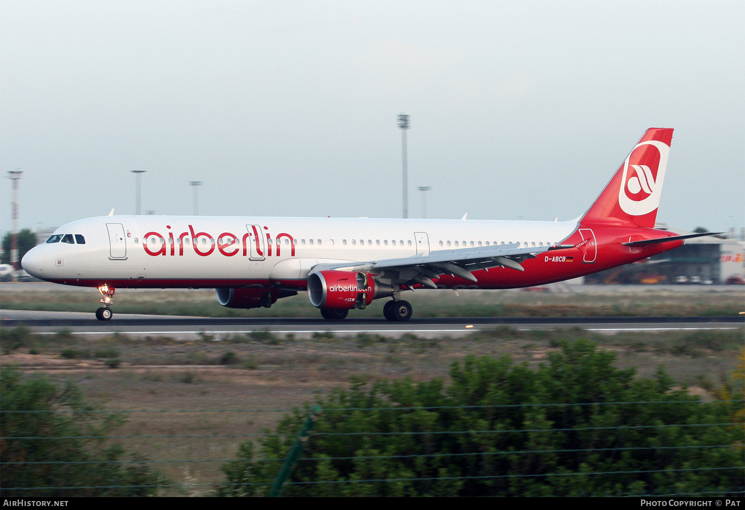 Aircraft Photo of D-ABCB | Airbus A321-211 | Air Berlin | AirHistory.net #256746