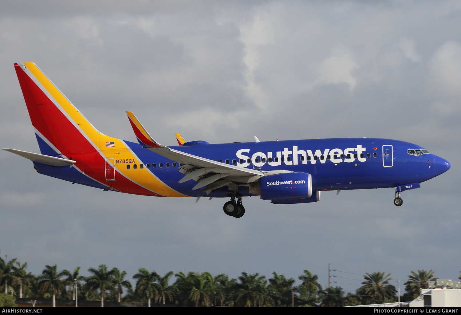 Aircraft Photo of N7852A | Boeing 737-71B | Southwest Airlines | AirHistory.net #256807