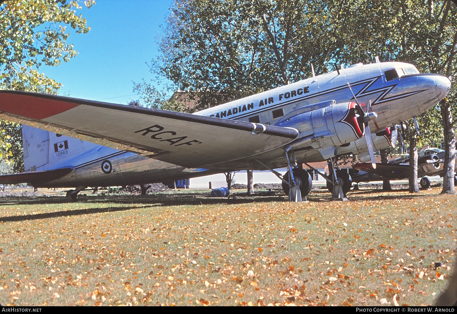 Aircraft Photo of 12949 | Douglas CC-129 Dakota 4SC | Canada - Air Force | AirHistory.net #256915