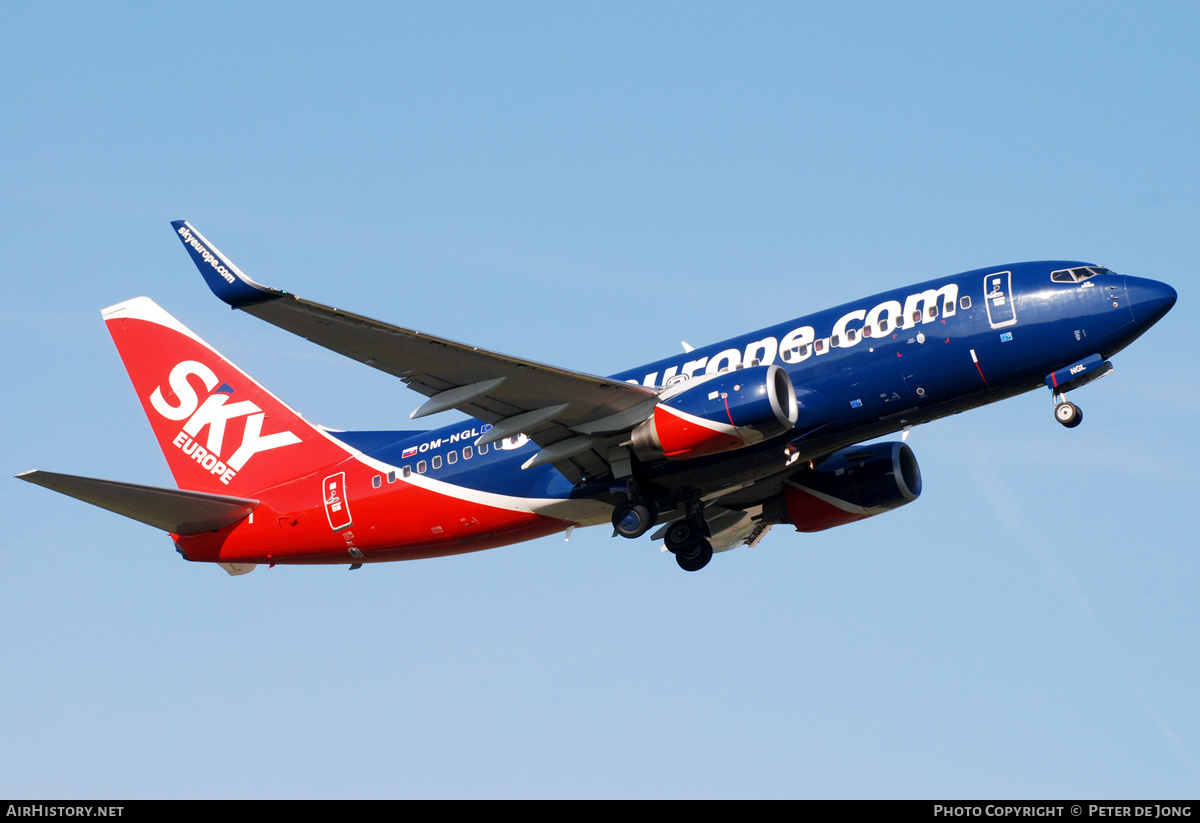 Aircraft Photo of OM-NGL | Boeing 737-76N | SkyEurope Airlines | AirHistory.net #256942