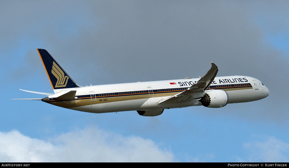 Aircraft Photo of 9V-SCC | Boeing 787-10 Dreamliner | Singapore Airlines | AirHistory.net #257018