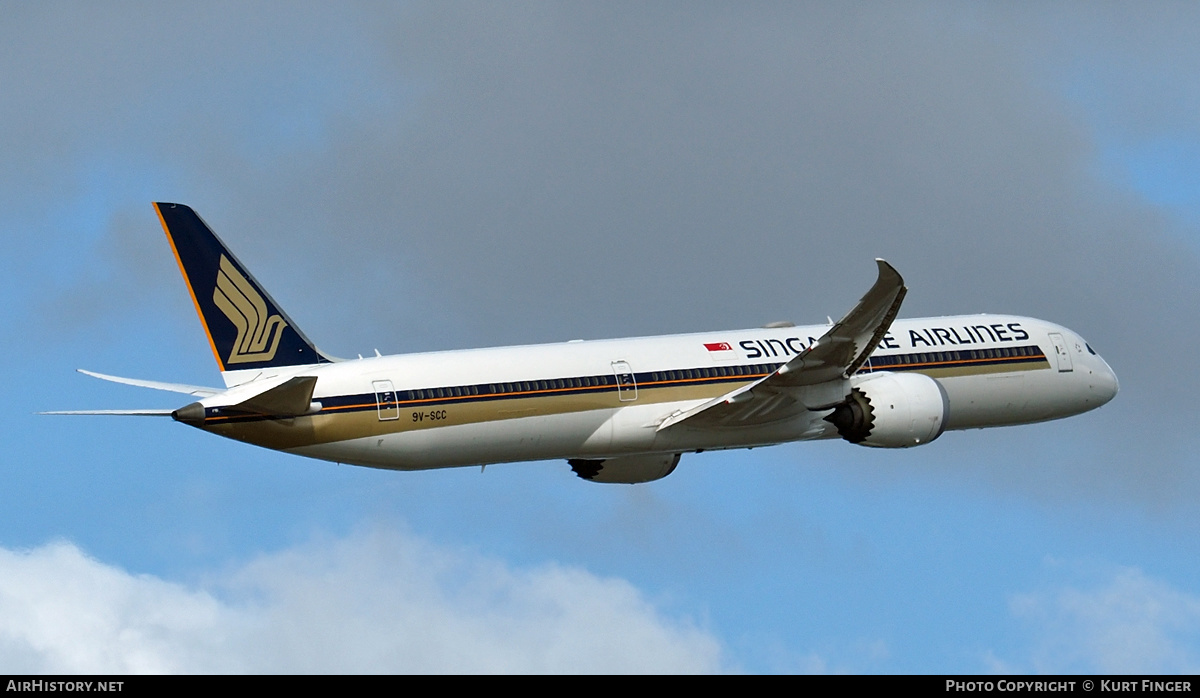 Aircraft Photo of 9V-SCC | Boeing 787-10 Dreamliner | Singapore Airlines | AirHistory.net #257018