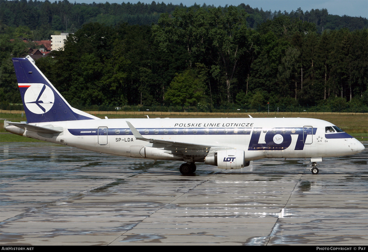 Aircraft Photo of SP-LDA | Embraer 170STD (ERJ-170-100STD) | LOT Polish Airlines - Polskie Linie Lotnicze | AirHistory.net #257167