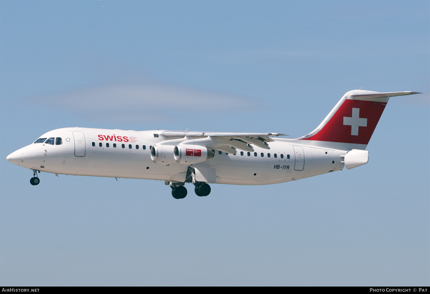 Aircraft Photo of HB-IYR | BAE Systems Avro 146-RJ100 | Swiss International Air Lines | AirHistory.net #257196