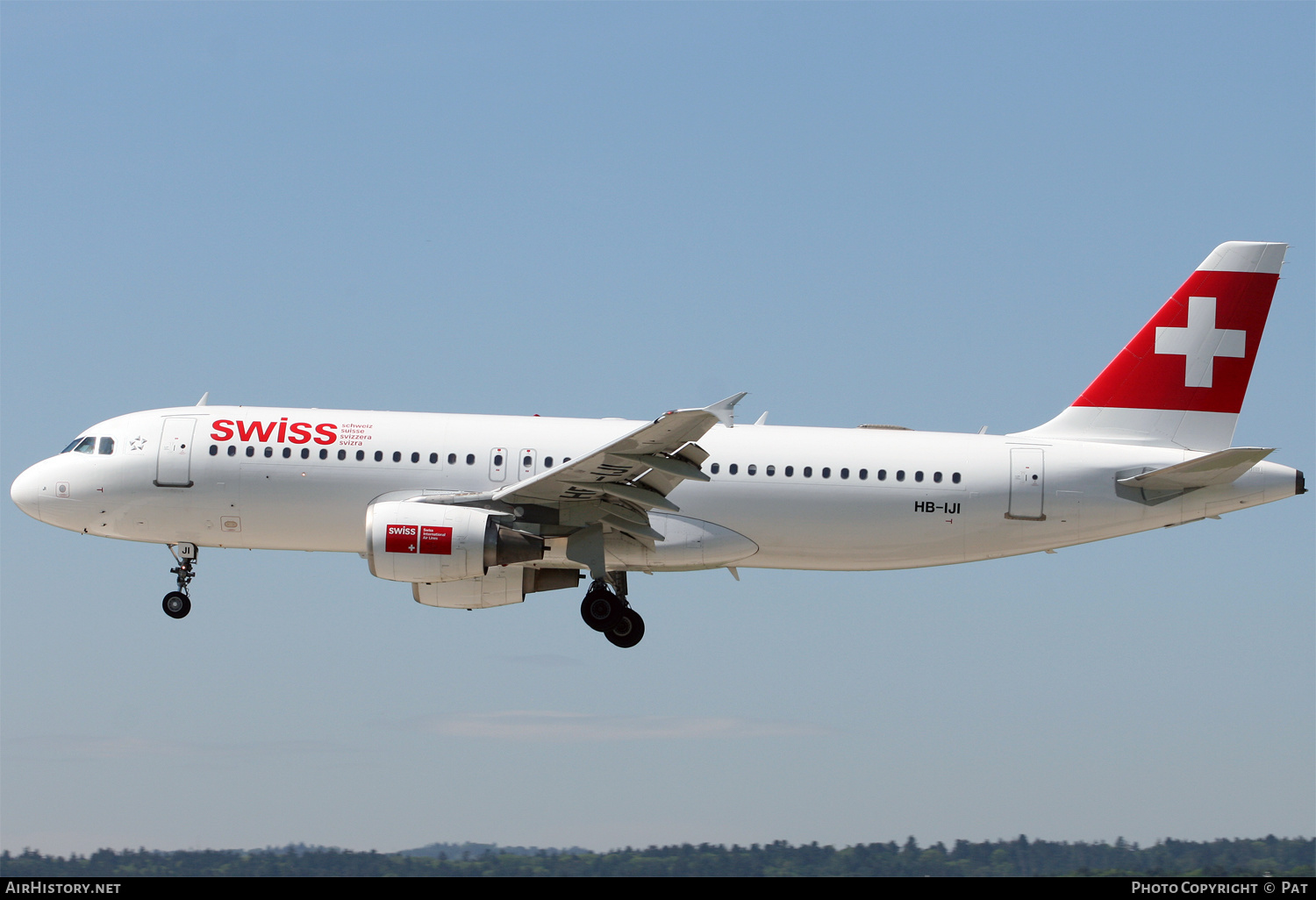 Aircraft Photo of HB-IJI | Airbus A320-214 | Swiss International Air Lines | AirHistory.net #257201