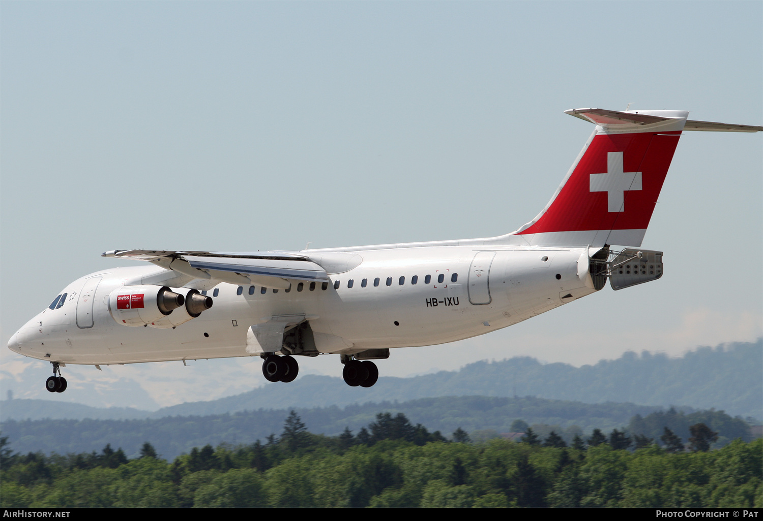 Aircraft Photo of HB-IXU | British Aerospace Avro 146-RJ100 | Swiss International Air Lines | AirHistory.net #257253