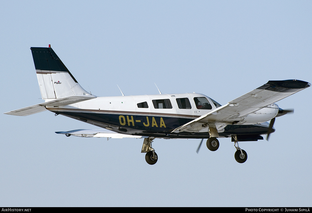 Aircraft Photo of OH-JAA | Piper PA-34-220T Seneca III | AirHistory.net #257281