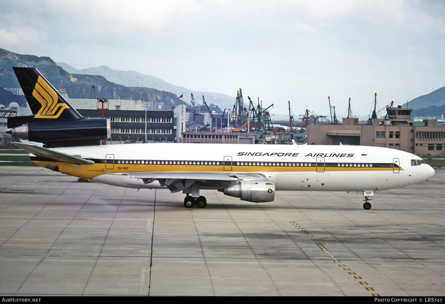 Aircraft Photo of 9V-SDF | McDonnell Douglas DC-10-30 | Singapore Airlines | AirHistory.net #257346