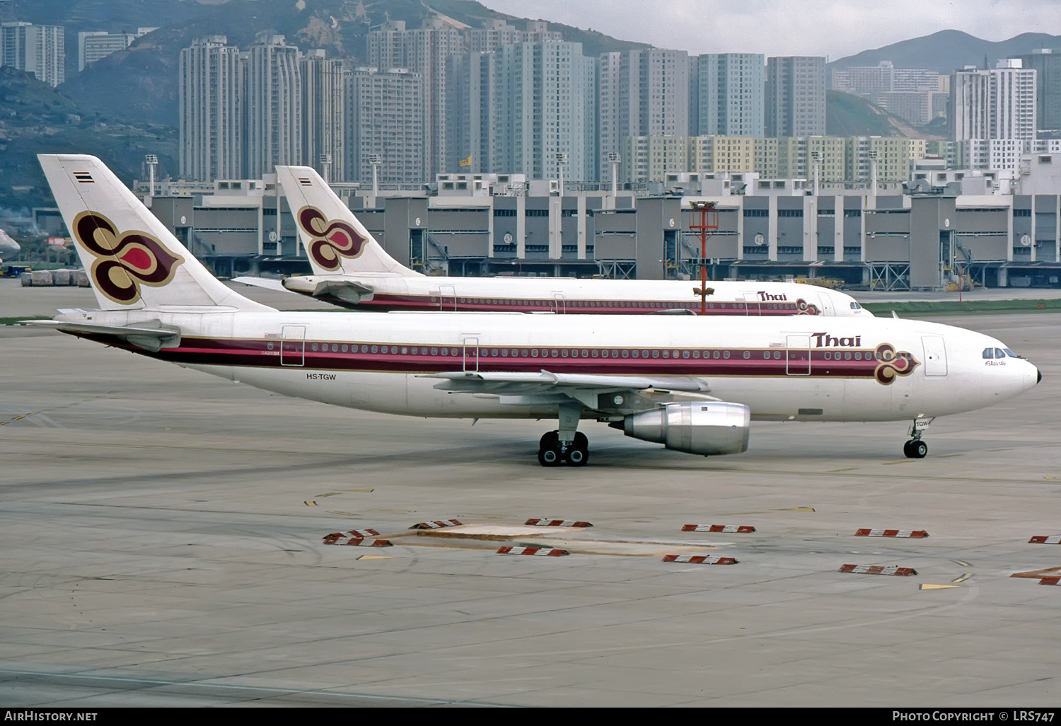 Aircraft Photo of HS-TGW | Airbus A300B4-203 | Thai Airways International | AirHistory.net #257365