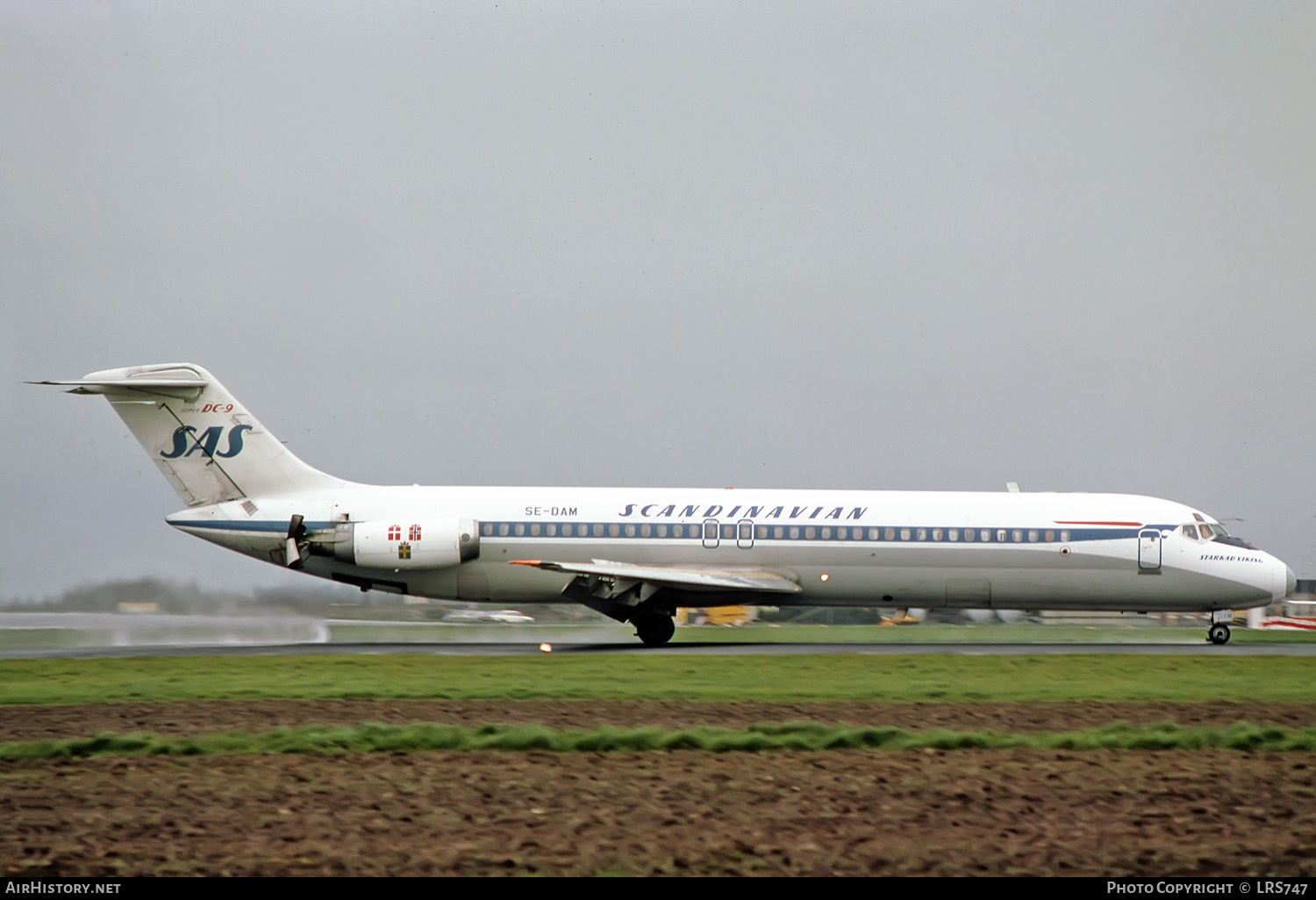 Aircraft Photo of SE-DAM | McDonnell Douglas DC-9-41 | Scandinavian Airlines - SAS | AirHistory.net #257385