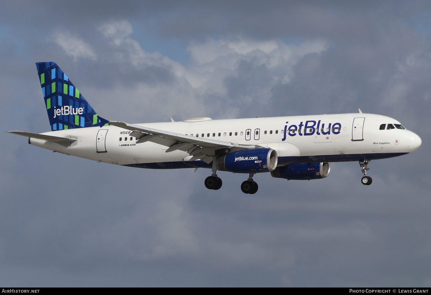 Aircraft Photo of N568JB | Airbus A320-232 | JetBlue Airways | AirHistory.net #257450