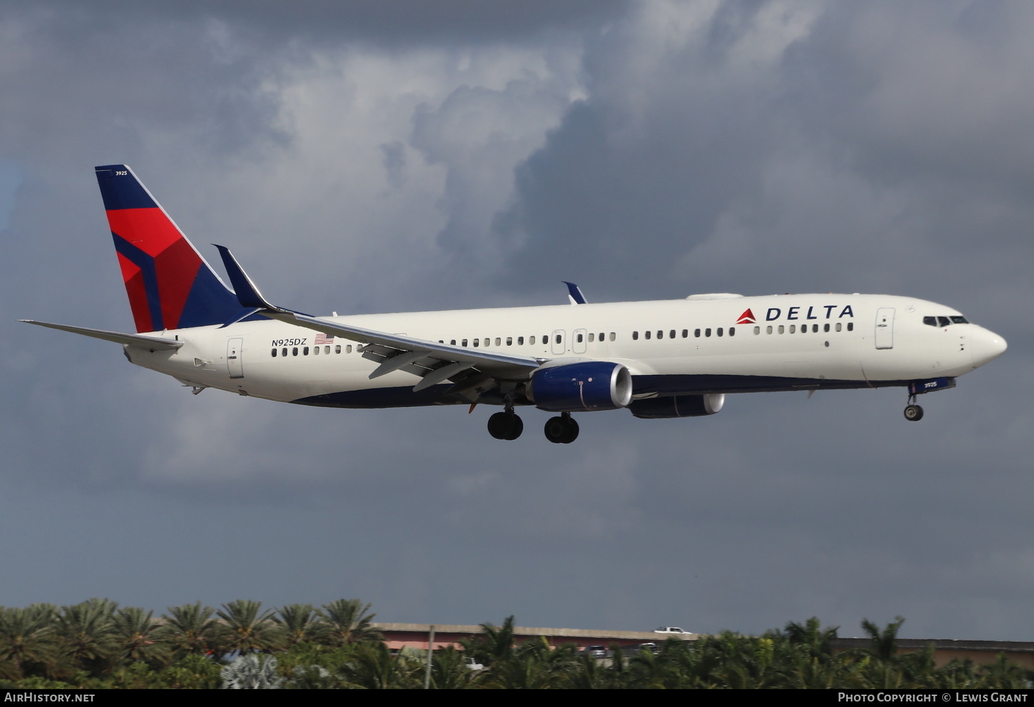 Aircraft Photo of N925DZ | Boeing 737-900/ER | Delta Air Lines | AirHistory.net #257477